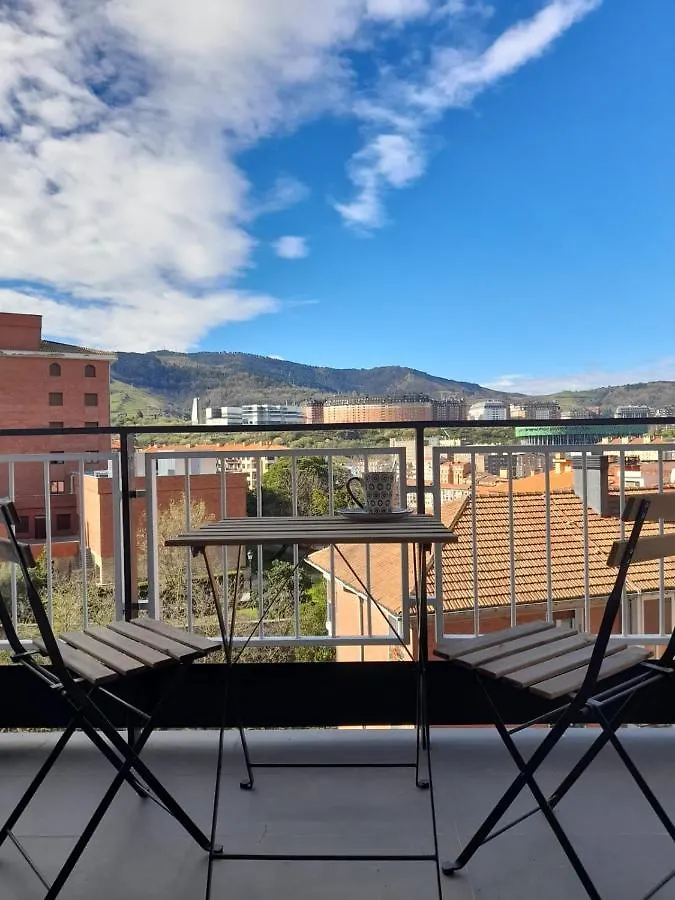 Alojamiento Moderno Y Sofisticado Con Vistas A La Ciudad Bilbao Spain